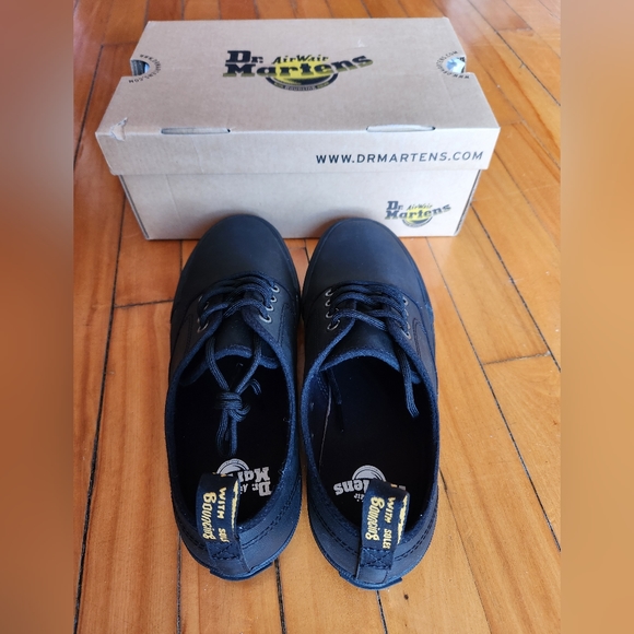 Dr. MARTENS Original unisex new shoes - Picture 6 of 9